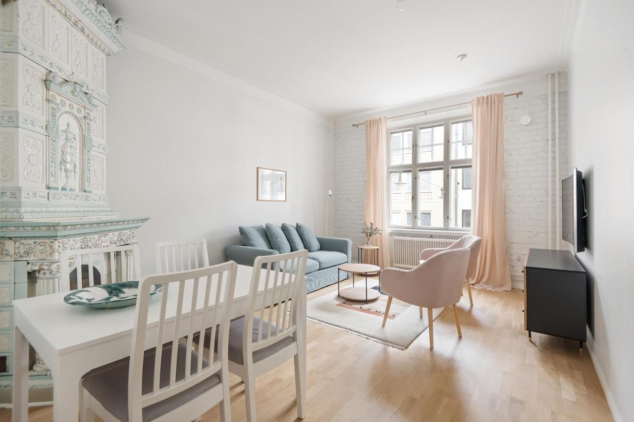 Wehost Fabulous 2Br In Prestigious Punavuori @Iso Roobertinkatu 26 Гельсінкі Екстер'єр фото